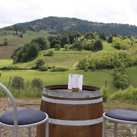 Alloggio per agriturismo Cascina Angelina Casteggio